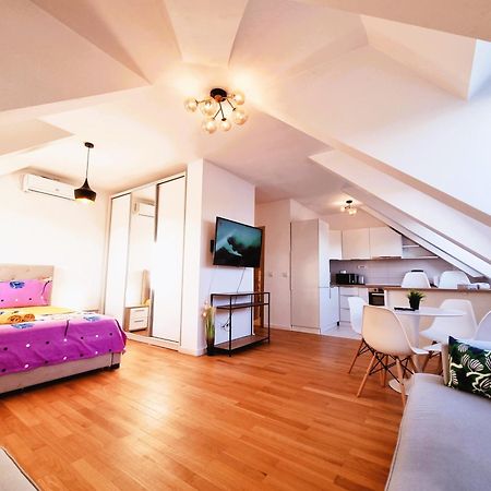 Bucharest Central E Apartment Екстер'єр фото