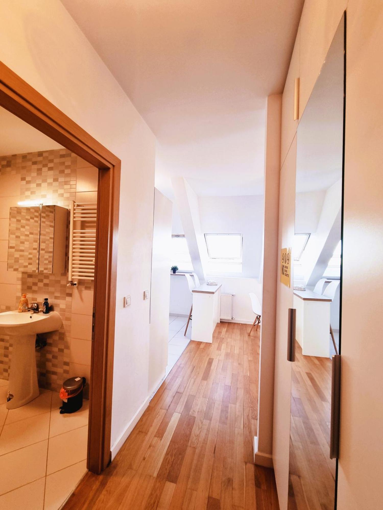 Bucharest Central E Apartment Екстер'єр фото