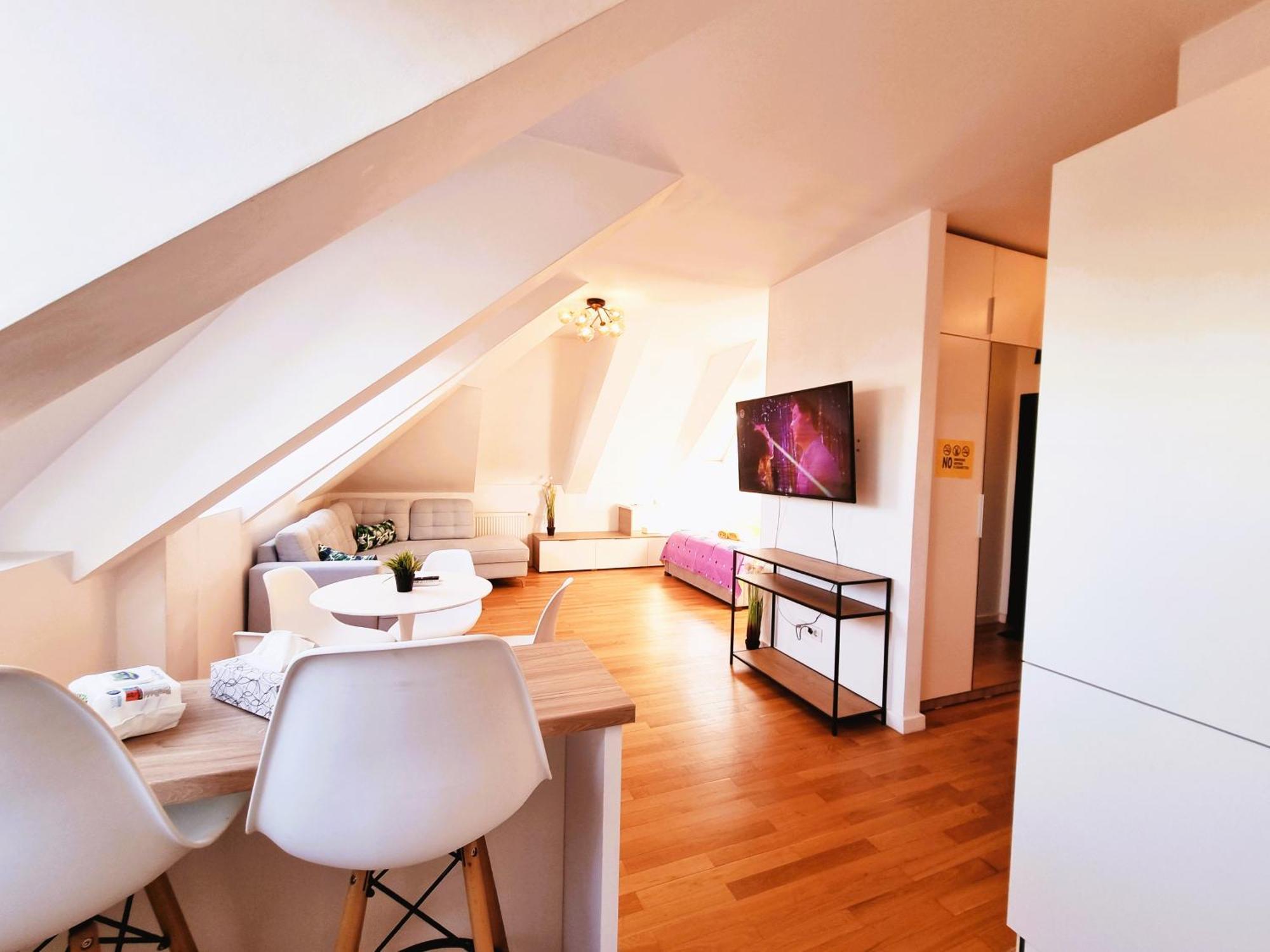 Bucharest Central E Apartment Екстер'єр фото